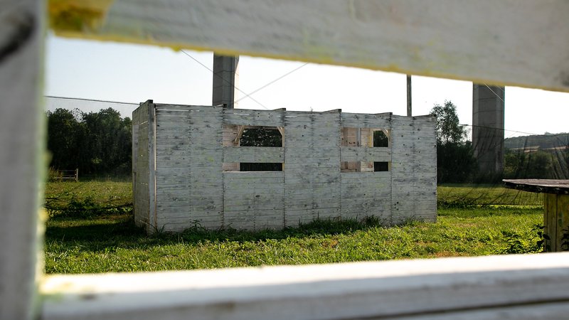 Zone 1 — abris et palissades